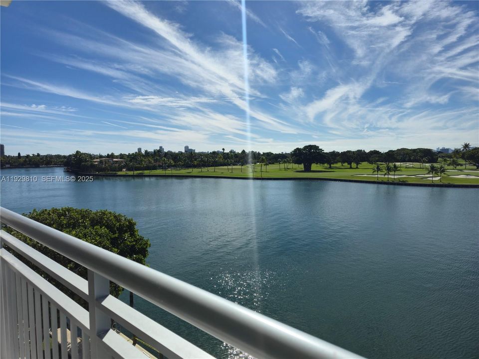 出租: $4,800 (2 贝兹, 2 浴室, 1421 平方英尺)