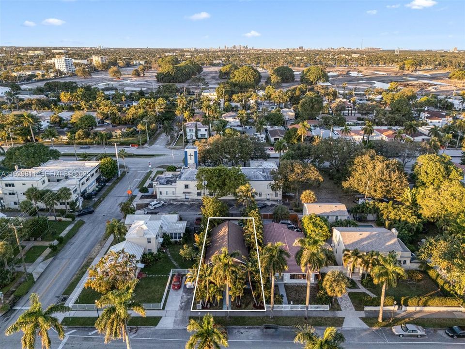 For Sale: $549,900 (3 beds, 2 baths, 1378 Square Feet)