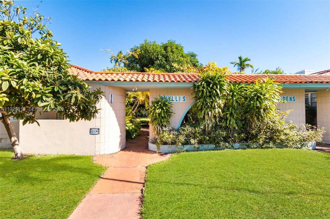 В аренду: $1,600 (1 спален, 1 ванн, 500 Квадратных фут)