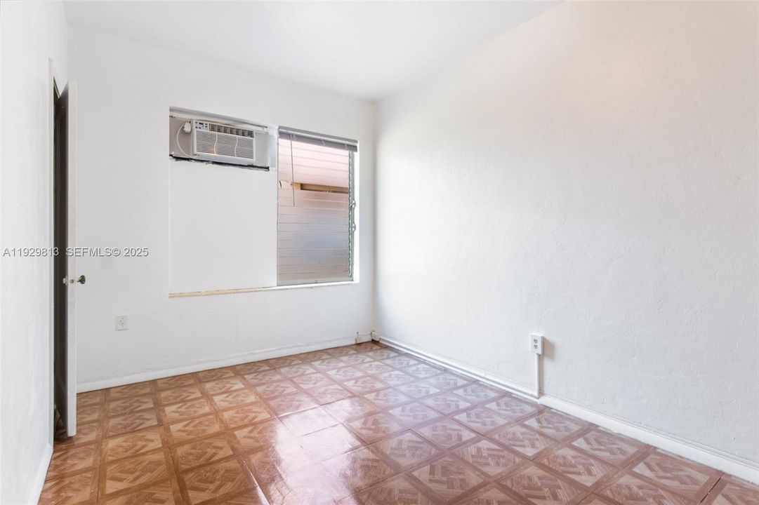 В аренду: $1,600 (1 спален, 1 ванн, 500 Квадратных фут)