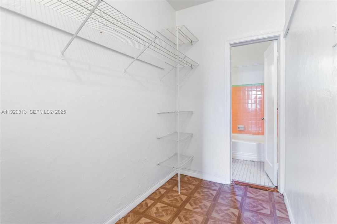 В аренду: $1,600 (1 спален, 1 ванн, 500 Квадратных фут)