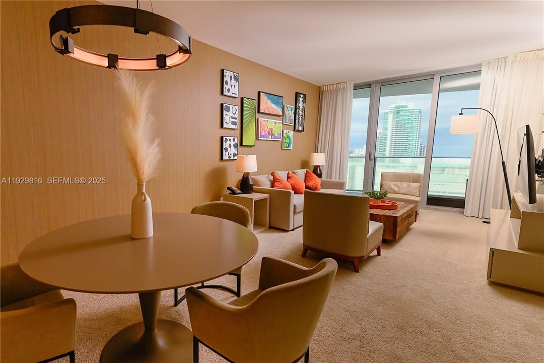 For Sale: $579,000 (1 beds, 1 baths, 850 Square Feet)