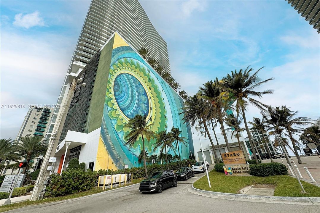 For Sale: $579,000 (1 beds, 1 baths, 850 Square Feet)