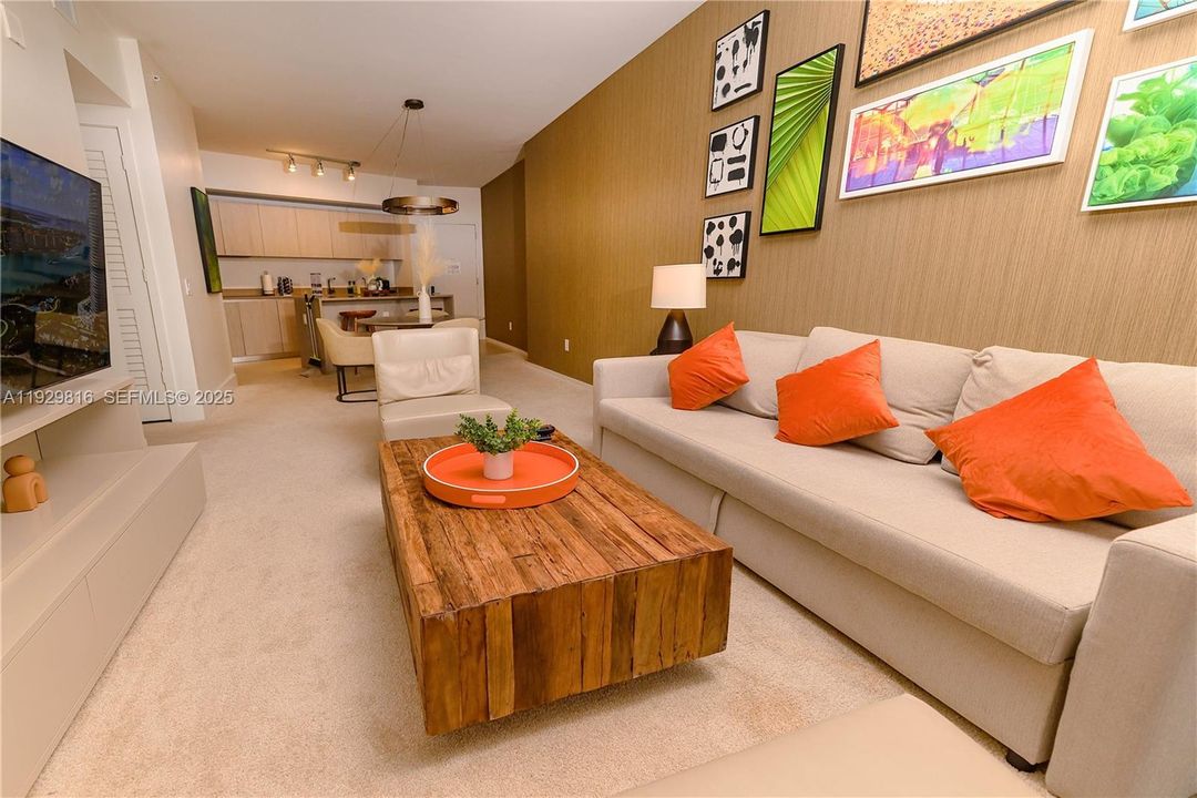 For Sale: $579,000 (1 beds, 1 baths, 850 Square Feet)