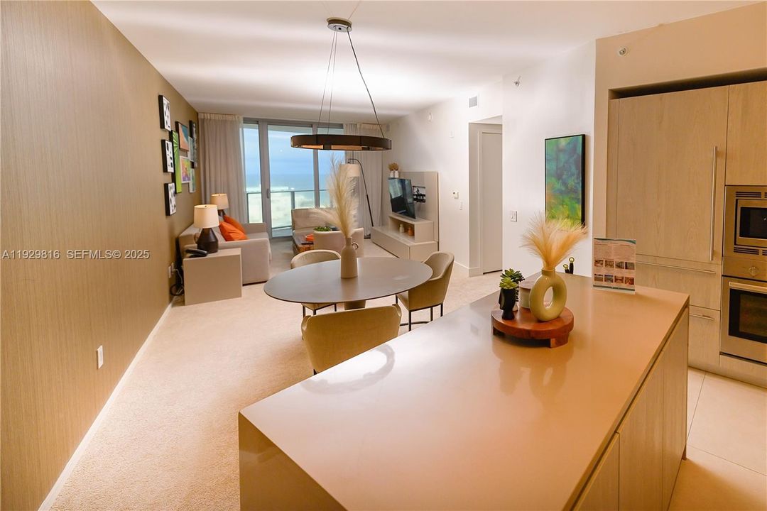 For Sale: $579,000 (1 beds, 1 baths, 850 Square Feet)