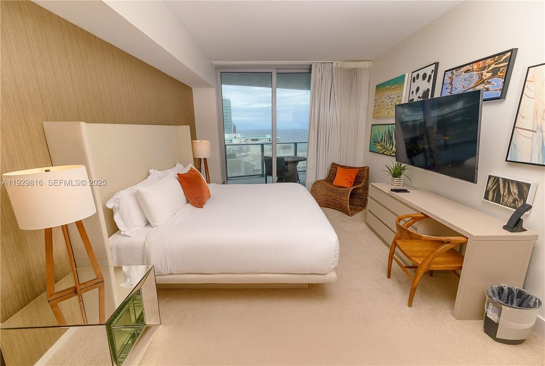 For Sale: $579,000 (1 beds, 1 baths, 850 Square Feet)