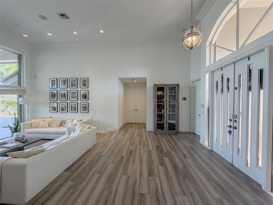 For Sale: $2,700,000 (7 beds, 6 baths, 4787 Square Feet)