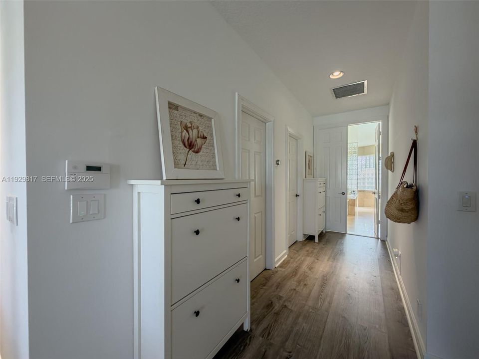 For Sale: $2,700,000 (7 beds, 6 baths, 4787 Square Feet)