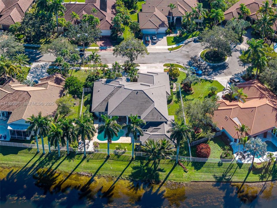 For Sale: $2,700,000 (7 beds, 6 baths, 4787 Square Feet)