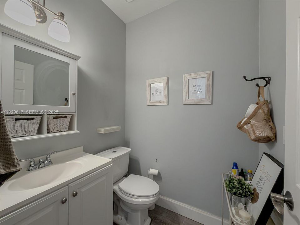 For Sale: $2,700,000 (7 beds, 6 baths, 4787 Square Feet)