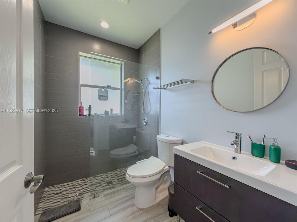 For Sale: $2,700,000 (7 beds, 6 baths, 4787 Square Feet)