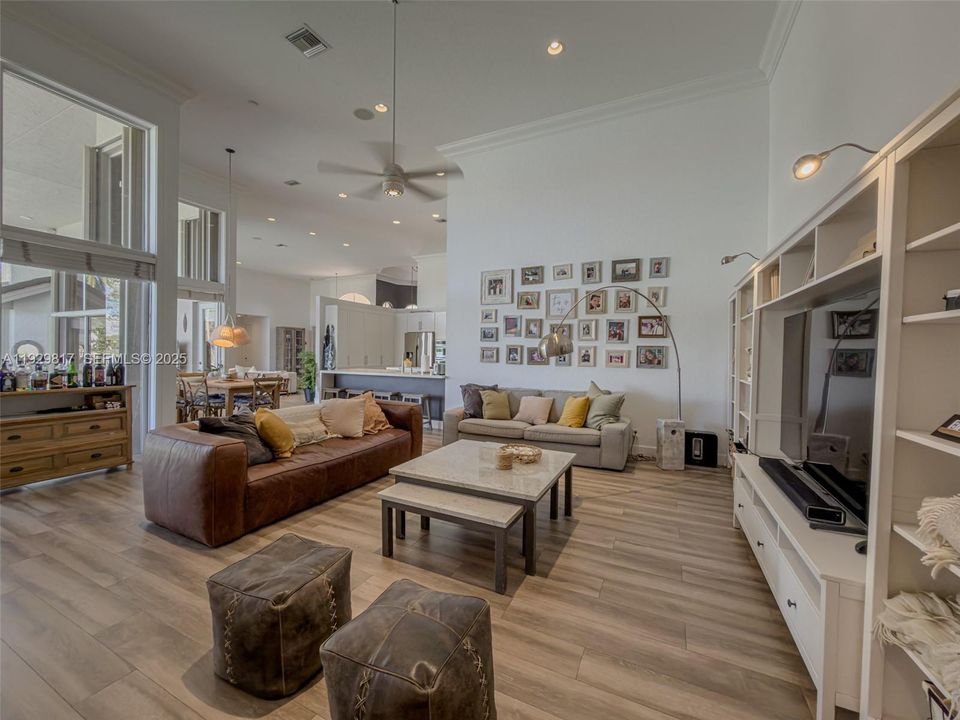 For Sale: $2,700,000 (7 beds, 6 baths, 4787 Square Feet)