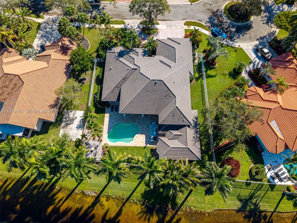 For Sale: $2,700,000 (7 beds, 6 baths, 4787 Square Feet)