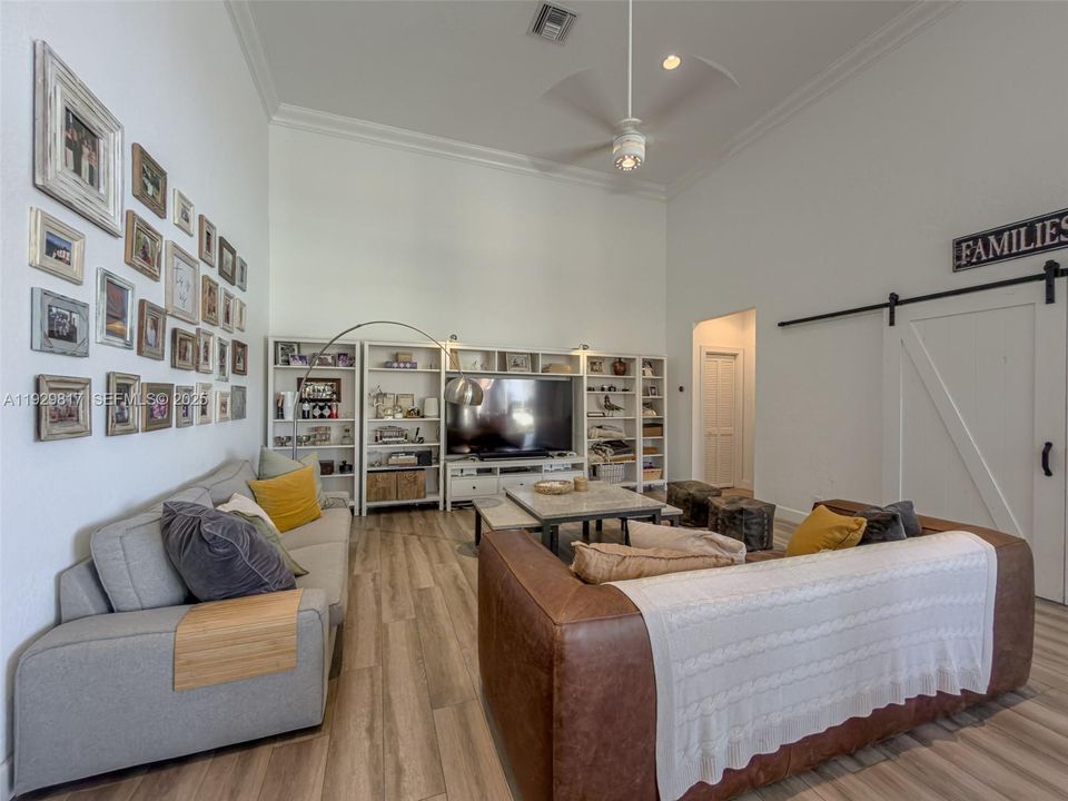 For Sale: $2,700,000 (7 beds, 6 baths, 4787 Square Feet)