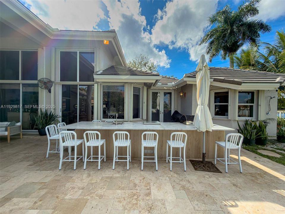 For Sale: $2,700,000 (7 beds, 6 baths, 4787 Square Feet)