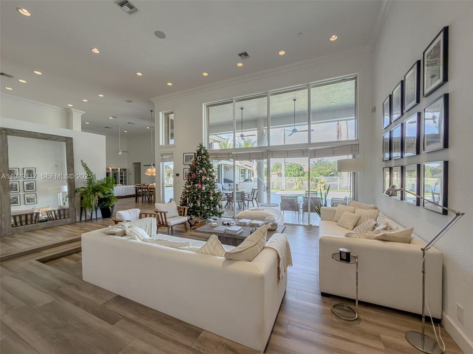 For Sale: $2,700,000 (7 beds, 6 baths, 4787 Square Feet)