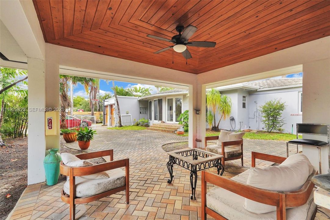 For Sale: $1,300,000 (4 beds, 3 baths, 2529 Square Feet)