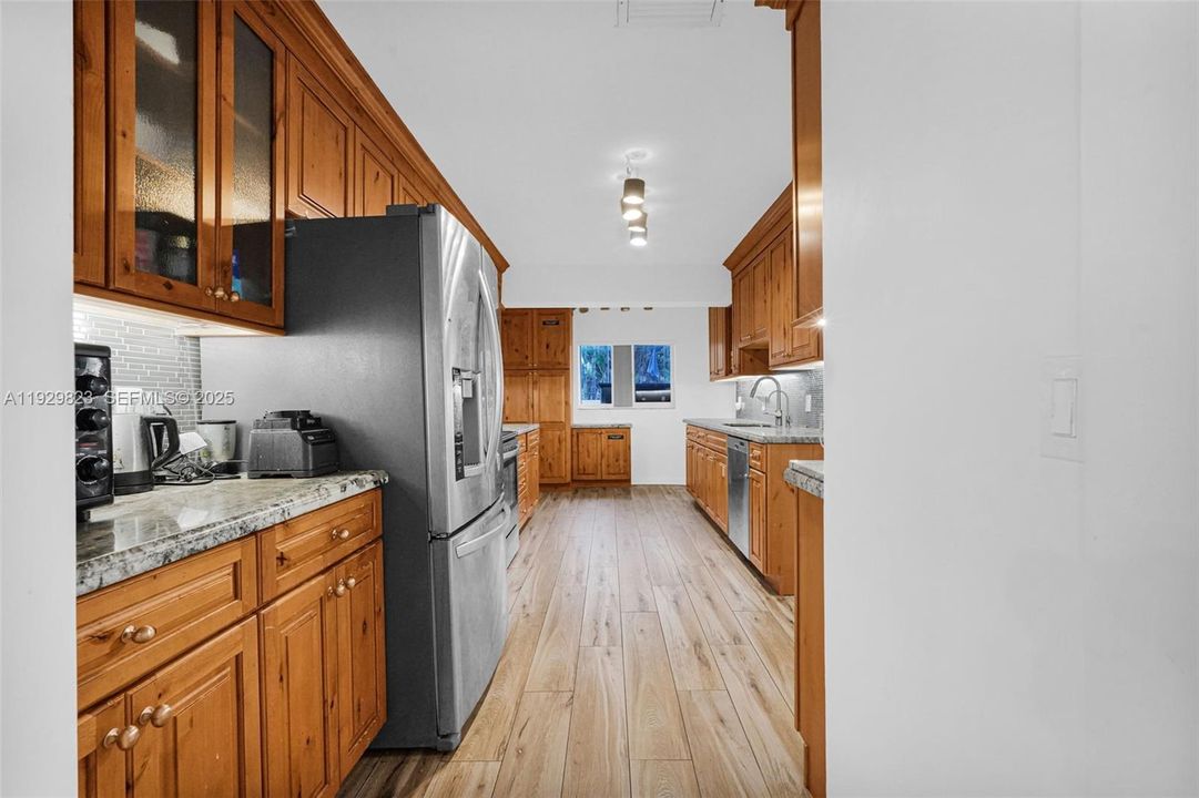 For Sale: $1,300,000 (4 beds, 3 baths, 2529 Square Feet)