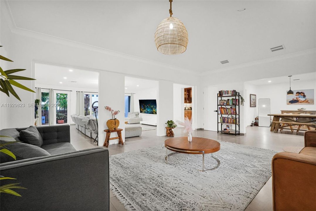 For Sale: $1,300,000 (4 beds, 3 baths, 2529 Square Feet)