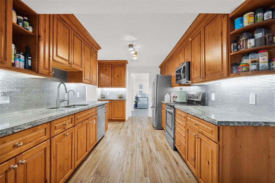 For Sale: $1,300,000 (4 beds, 3 baths, 2529 Square Feet)