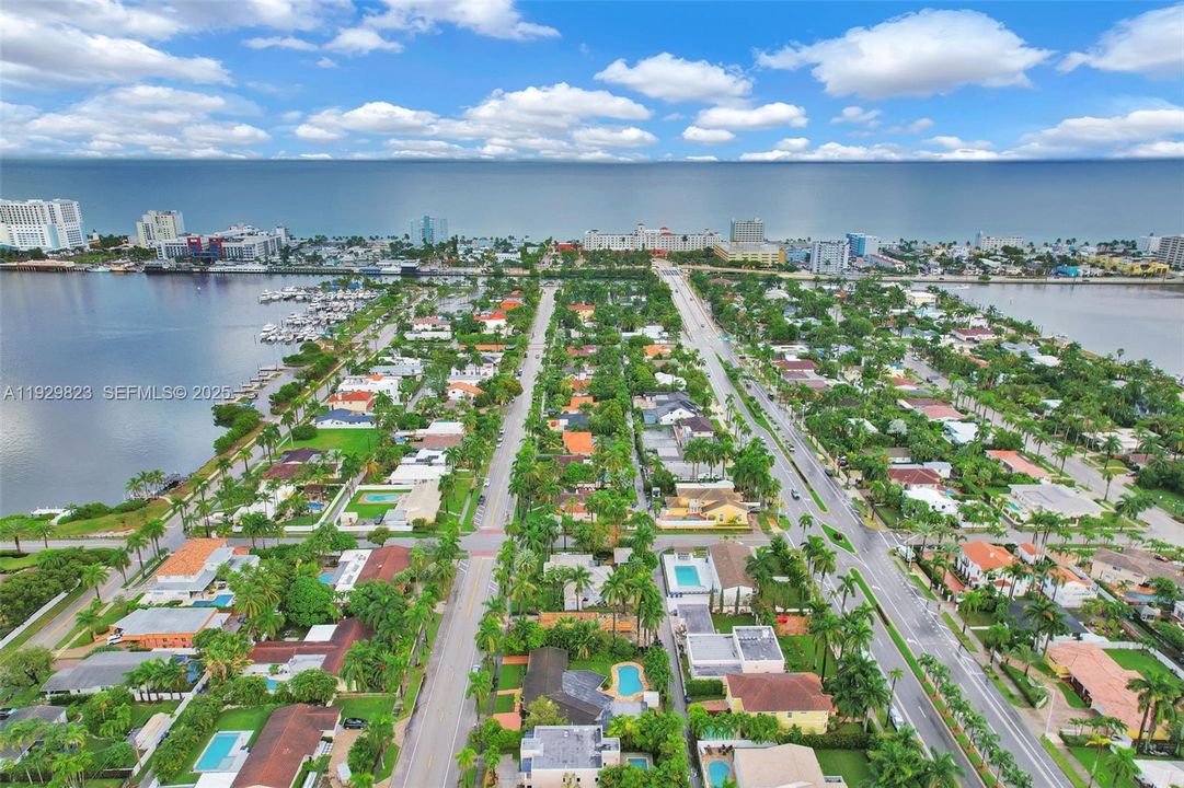 For Sale: $1,300,000 (4 beds, 3 baths, 2529 Square Feet)