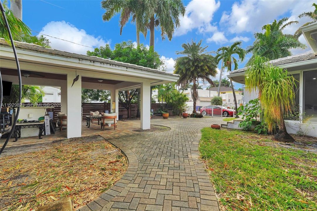 For Sale: $1,300,000 (4 beds, 3 baths, 2529 Square Feet)