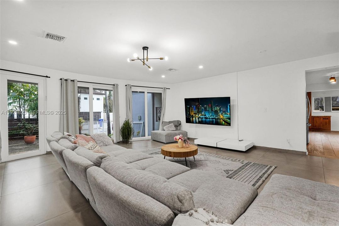 For Sale: $1,300,000 (4 beds, 3 baths, 2529 Square Feet)