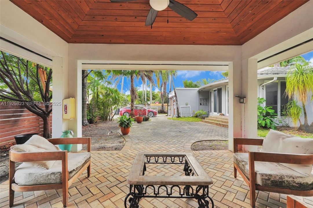 For Sale: $1,300,000 (4 beds, 3 baths, 2529 Square Feet)