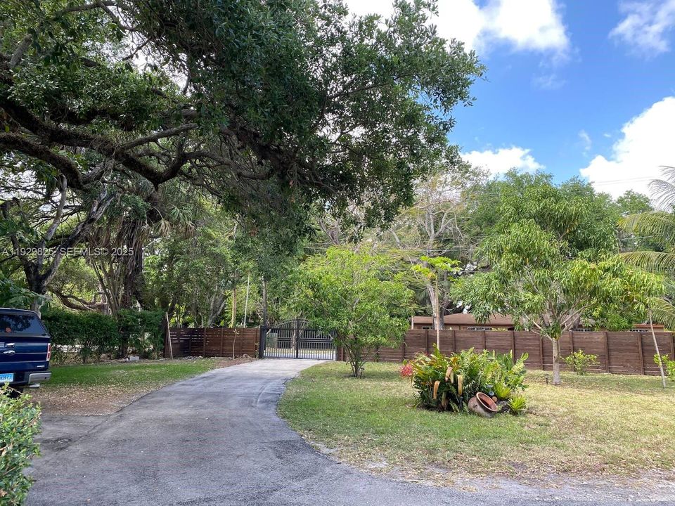 待售: $1,499,999 (5 贝兹, 4 浴室, 2194 平方英尺)