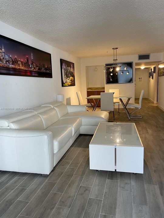 В аренду: $3,100 (1 спален, 1 ванн, 1094 Квадратных фут)