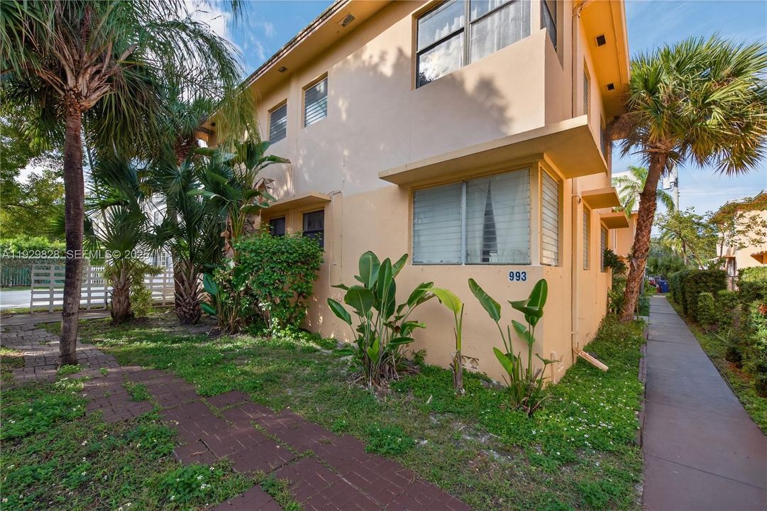 For Rent: $2,300 (2 beds, 2 baths, 0 Square Feet)