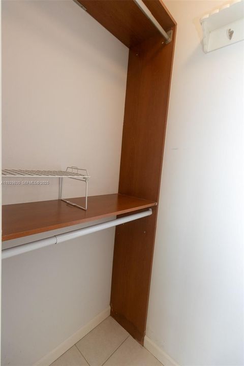 For Rent: $1,890 (1 beds, 1 baths, 790 Square Feet)