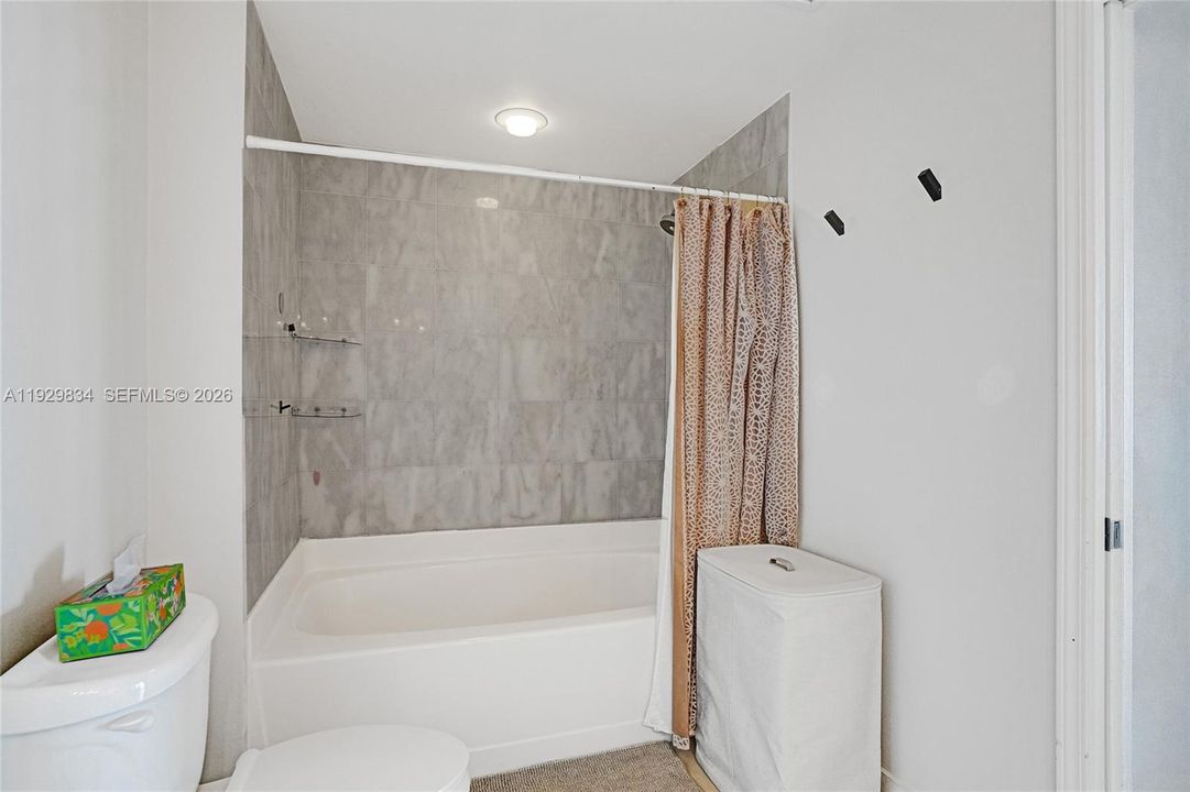 For Sale: $625,000 (2 beds, 2 baths, 1174 Square Feet)