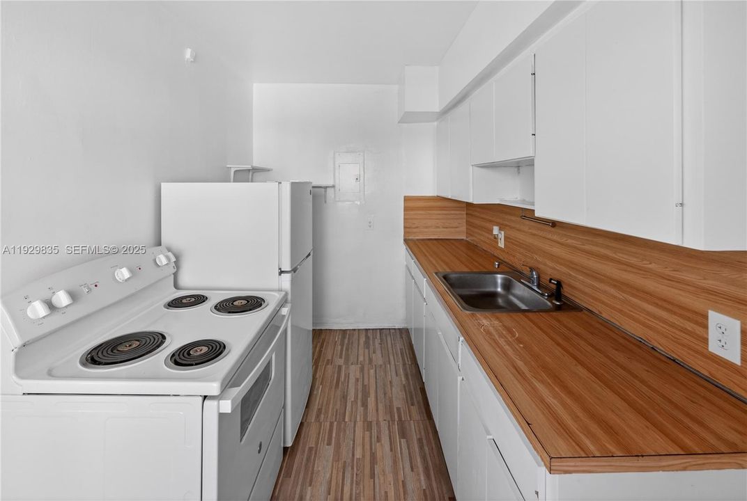 For Rent: $2,300 (2 beds, 1 baths, 0 Square Feet)