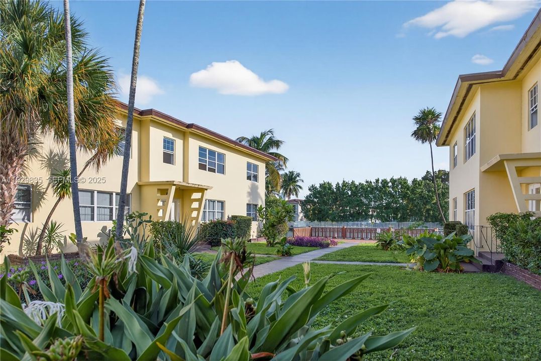 For Rent: $2,300 (2 beds, 1 baths, 0 Square Feet)