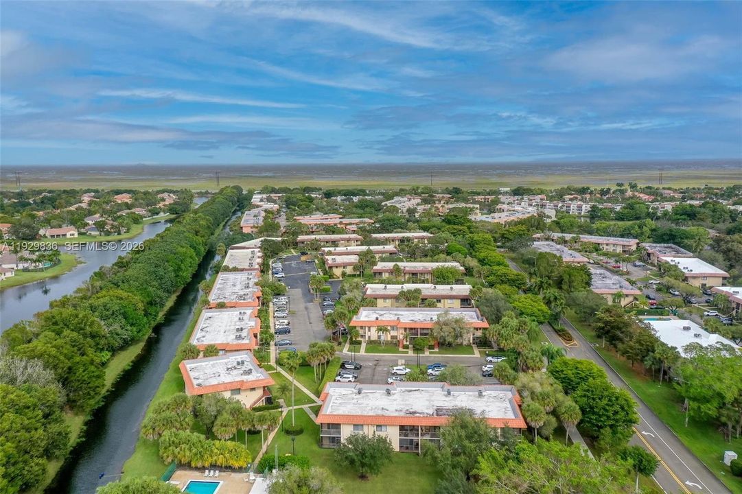 待售: $300,000 (2 贝兹, 2 浴室, 1256 平方英尺)