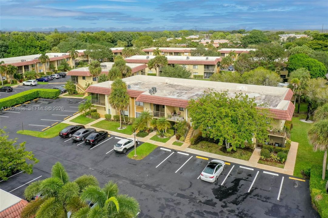 待售: $300,000 (2 贝兹, 2 浴室, 1256 平方英尺)