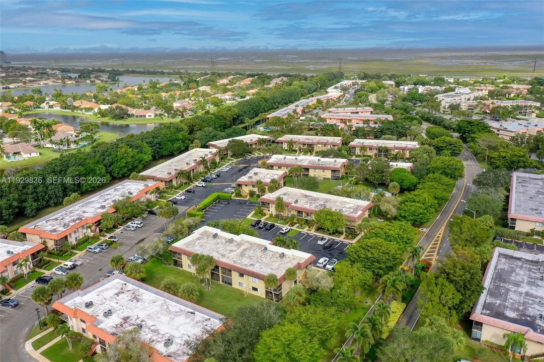 待售: $300,000 (2 贝兹, 2 浴室, 1256 平方英尺)