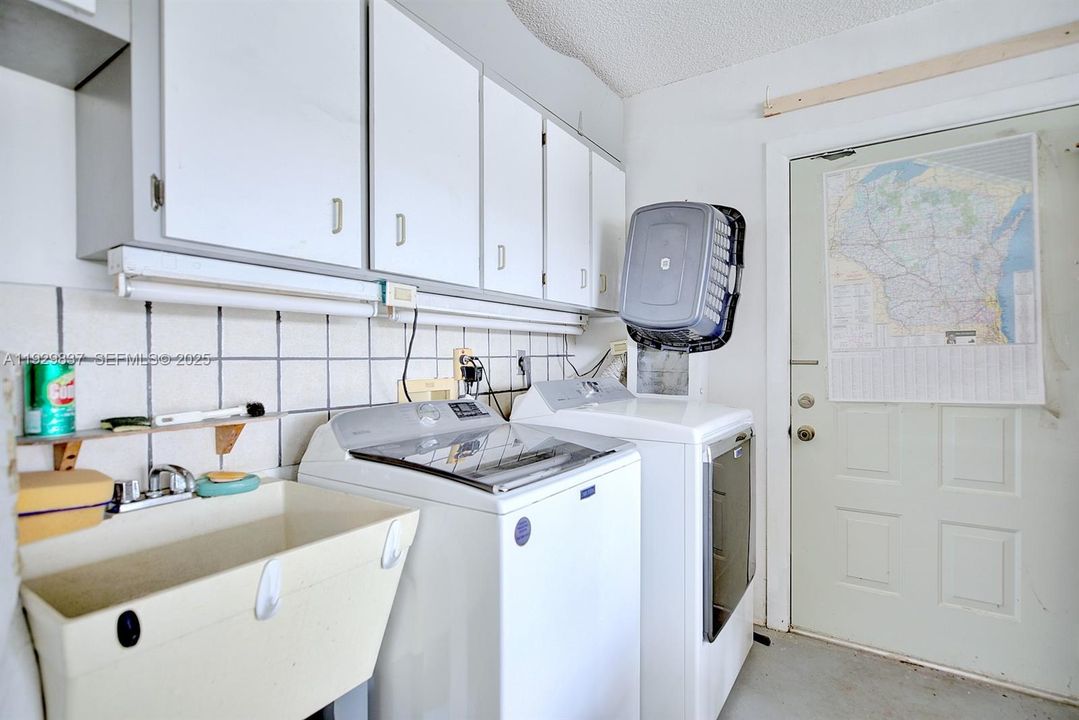 待售: $290,000 (2 贝兹, 2 浴室, 1448 平方英尺)