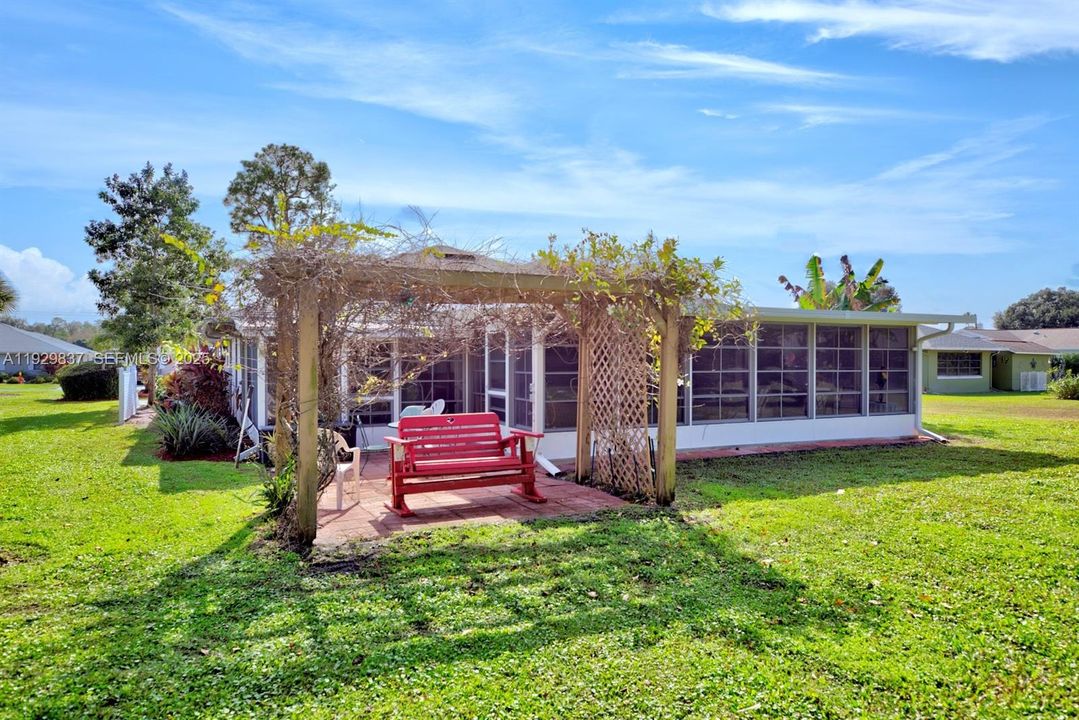 待售: $290,000 (2 贝兹, 2 浴室, 1448 平方英尺)