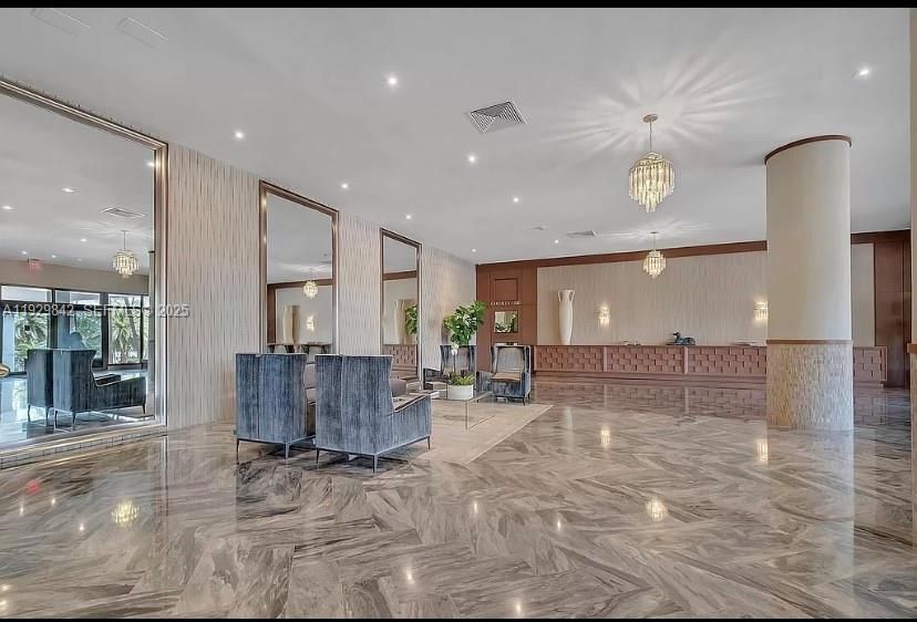 For Sale: $519,000 (1 beds, 1 baths, 980 Square Feet)