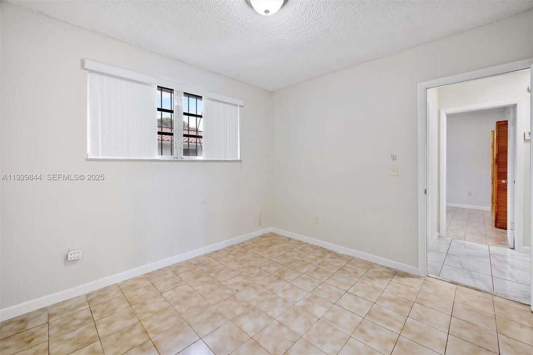 For Rent: $3,000 (3 beds, 2 baths, 2730 Square Feet)