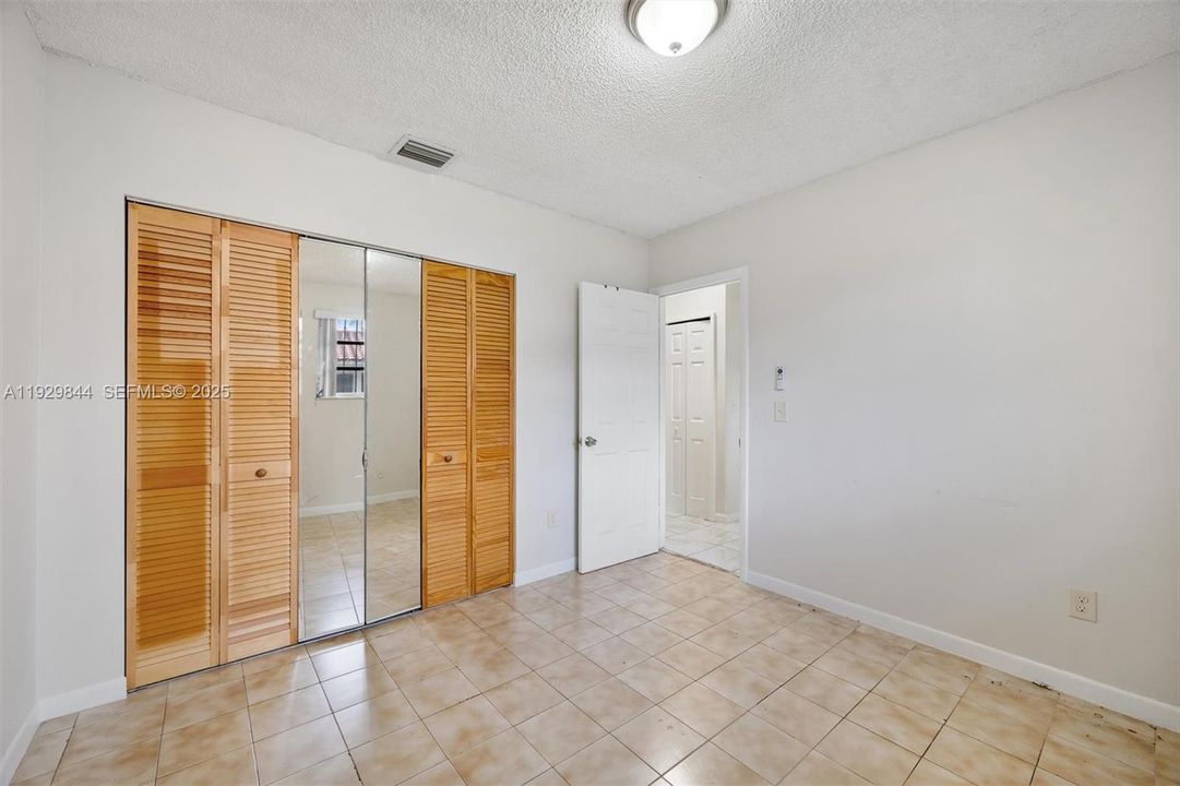 For Rent: $3,000 (3 beds, 2 baths, 2730 Square Feet)
