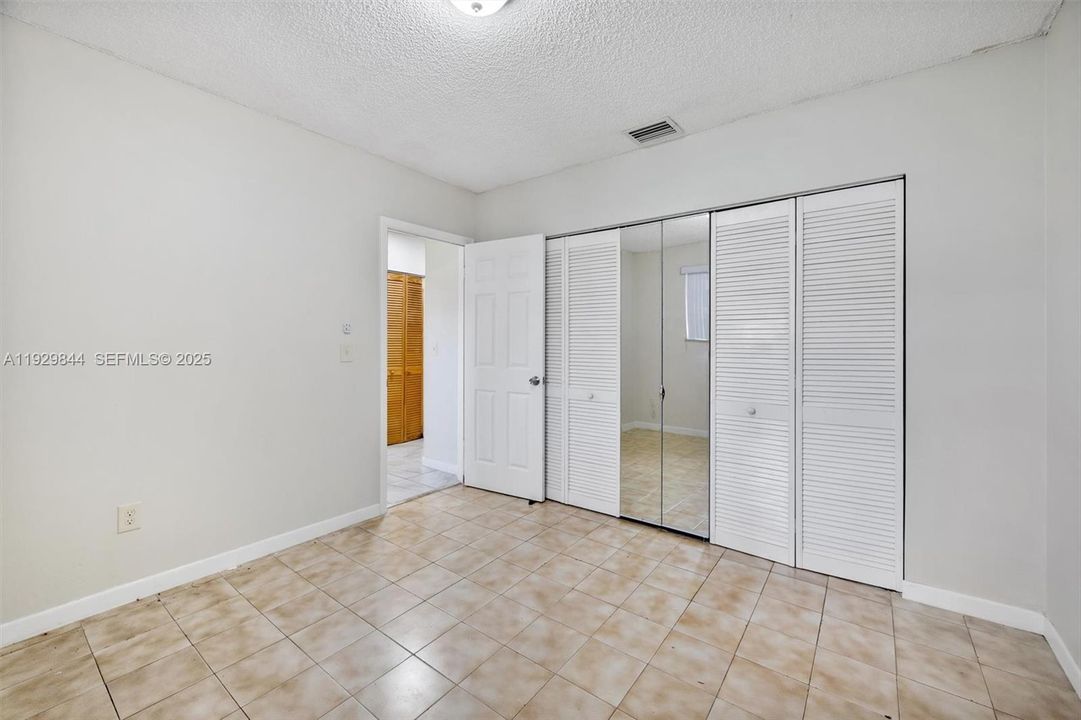 For Rent: $3,000 (3 beds, 2 baths, 2730 Square Feet)