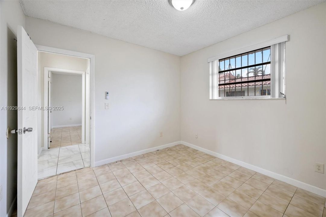 For Rent: $3,000 (3 beds, 2 baths, 2730 Square Feet)