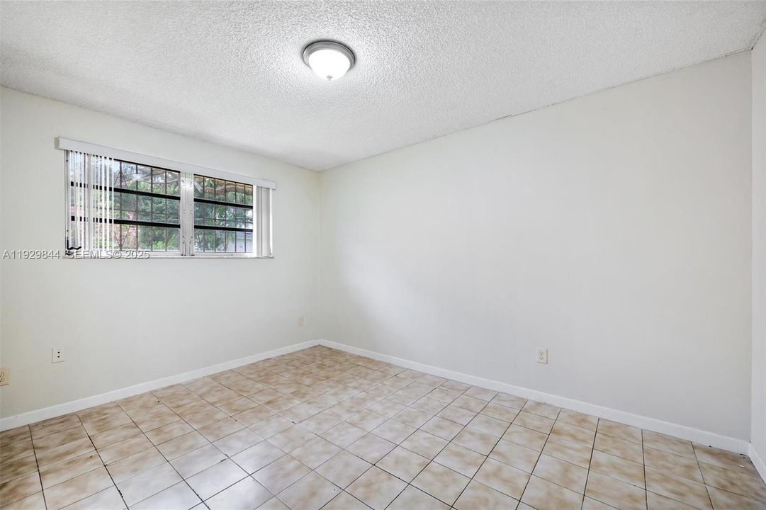 For Rent: $3,000 (3 beds, 2 baths, 2730 Square Feet)