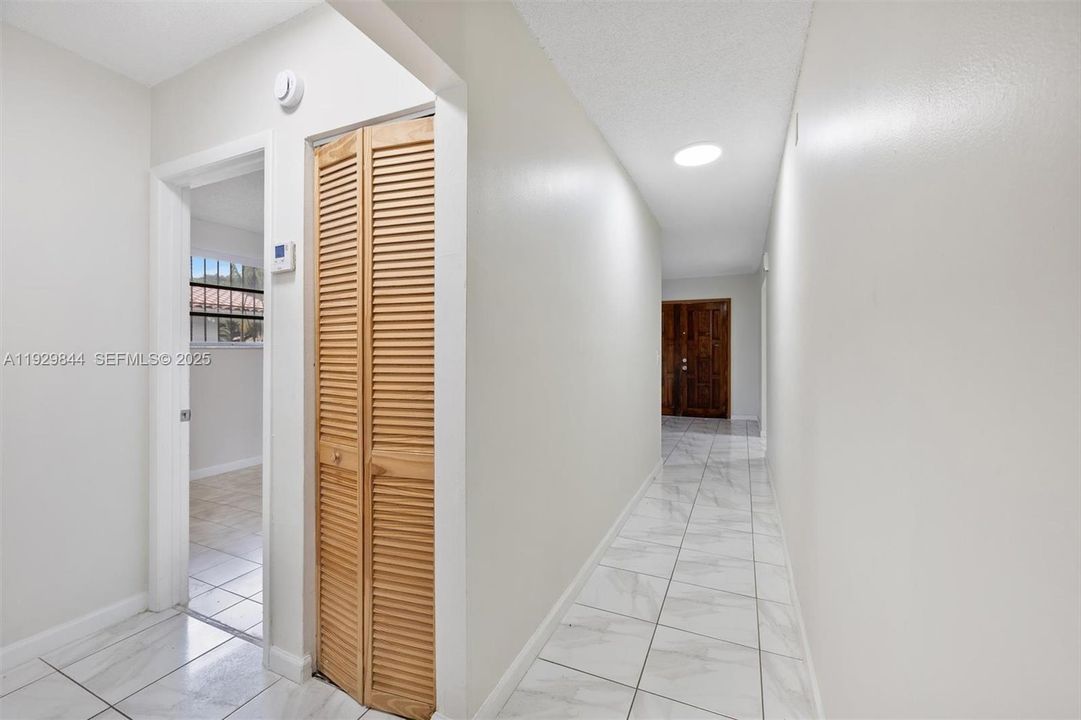 For Rent: $3,000 (3 beds, 2 baths, 2730 Square Feet)