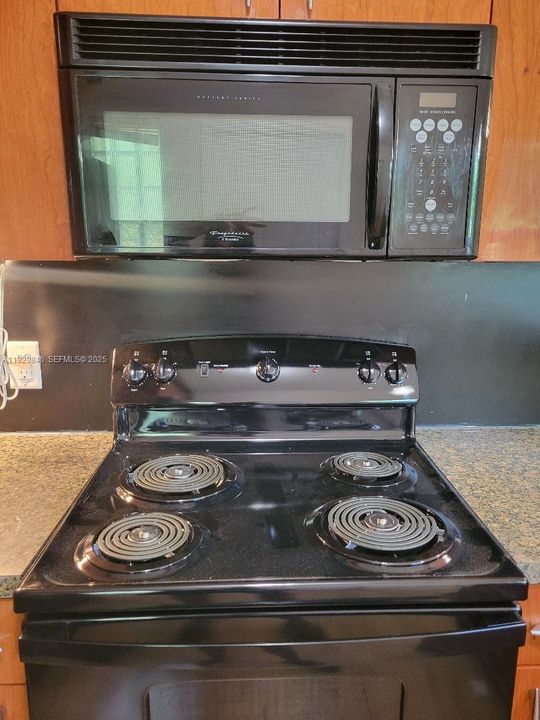 En Renta: $2,650 (3 camas, 2 baños, 946 Pies cuadrados)