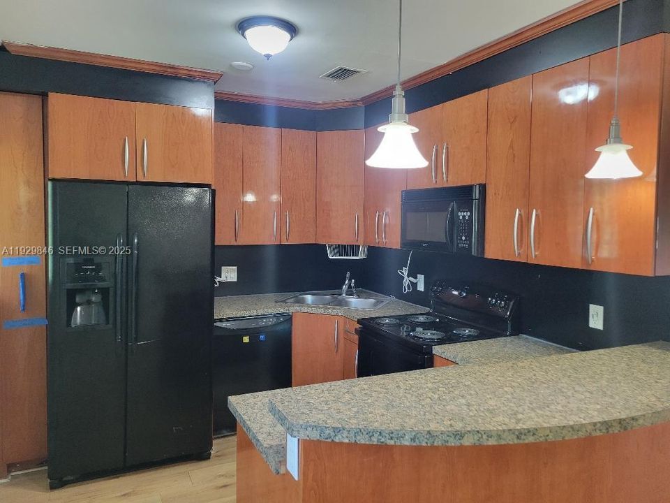 En Renta: $2,650 (3 camas, 2 baños, 946 Pies cuadrados)