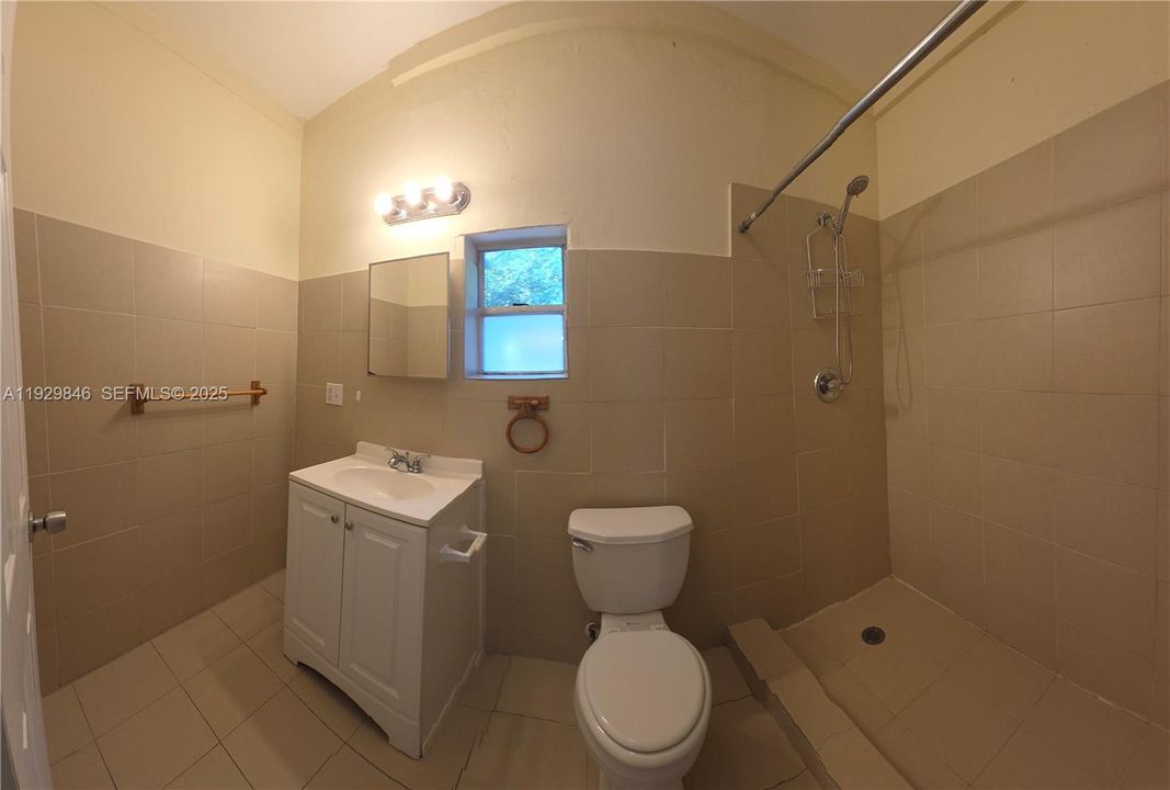 En Renta: $2,650 (3 camas, 2 baños, 946 Pies cuadrados)